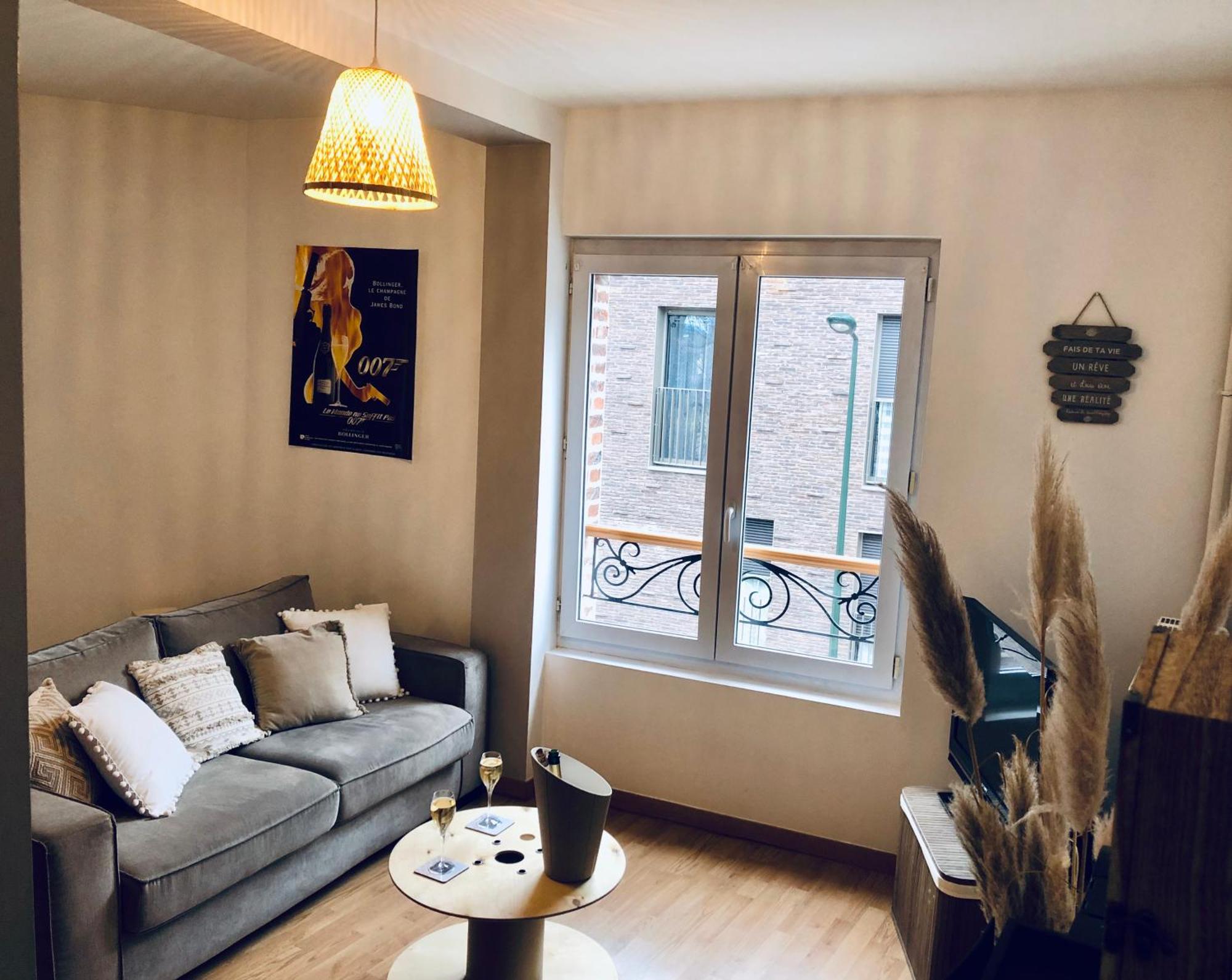 Logement Centre Ville D'Epernay Avec Parking Prive Luaran gambar